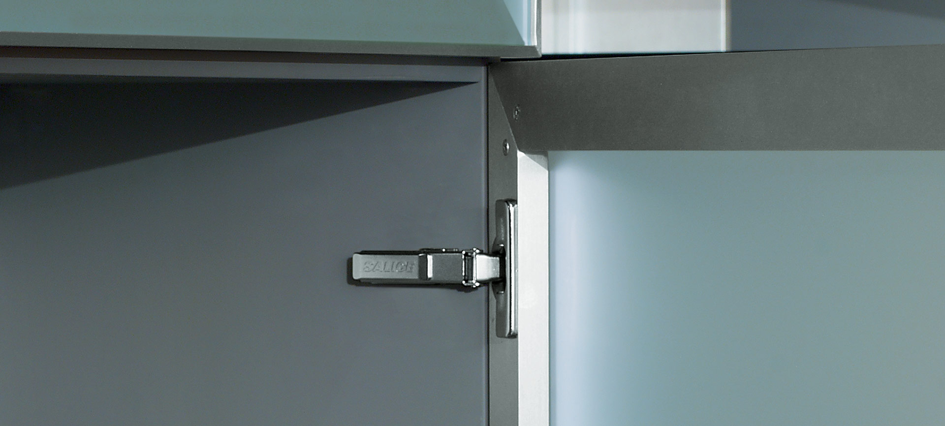 SELF-CLOSING Series 600 Mini hinges - 94° opening - Inset blind