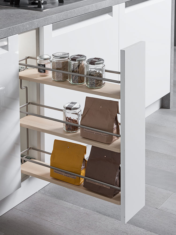 https://www.salice.com/media/immagini/4404_n_salice-kitchen-space-organizers-pull-out-base-filler-IMG-V-02.jpg
