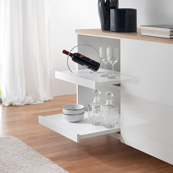 Shelf, the runner for pull-out shelves