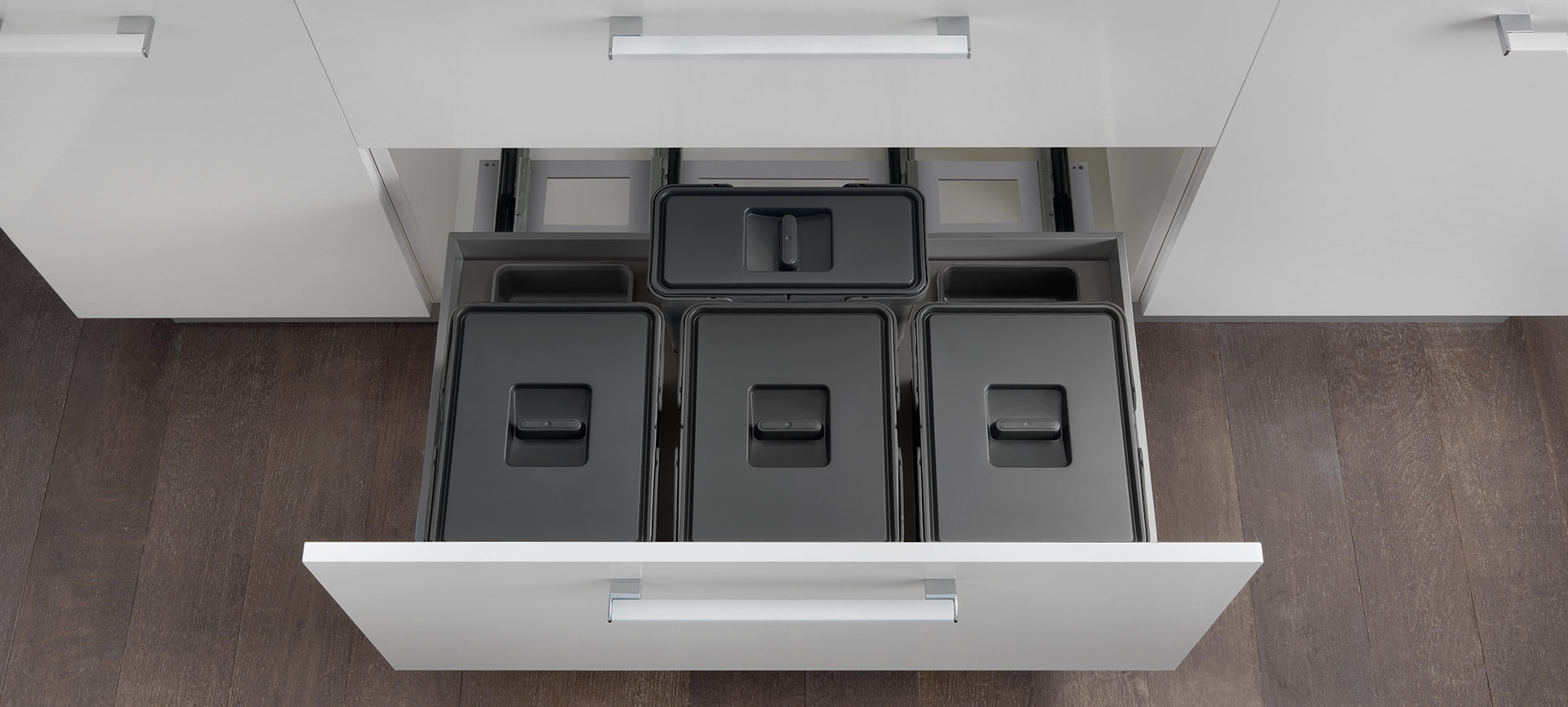 Organisation essentielle et fonctionnelle: systèmes pour poubelles et éléments coulissants