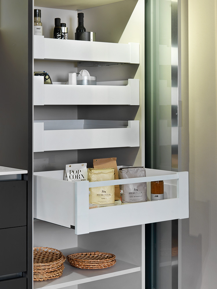 https://www.salice.com/media/immagini/5767_n_salice-metal-drawers-lineabox-4-sided-IMG-V-02.jpg